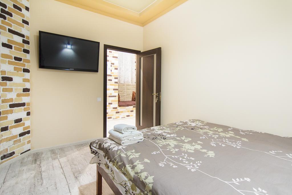 Club Suite Near Deribasovskaya Odessa Ngoại thất bức ảnh