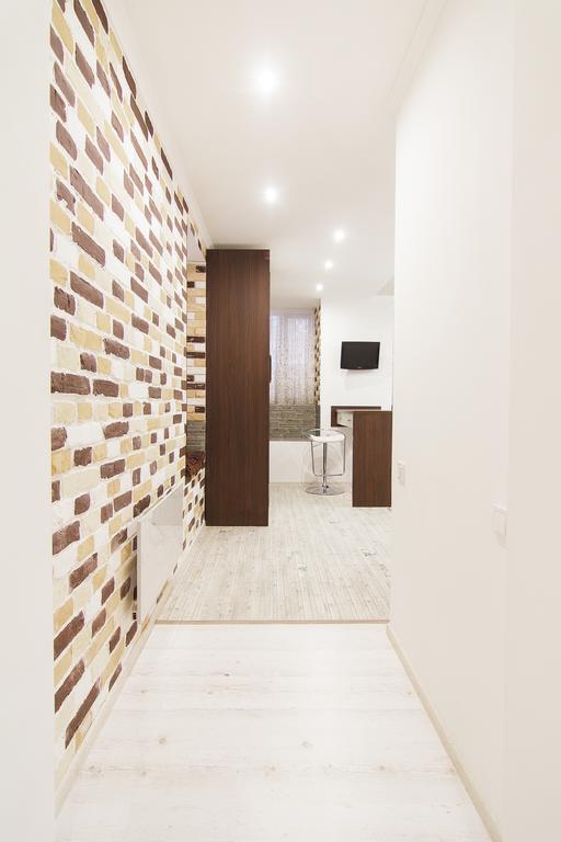 Club Suite Near Deribasovskaya Odessa Ngoại thất bức ảnh