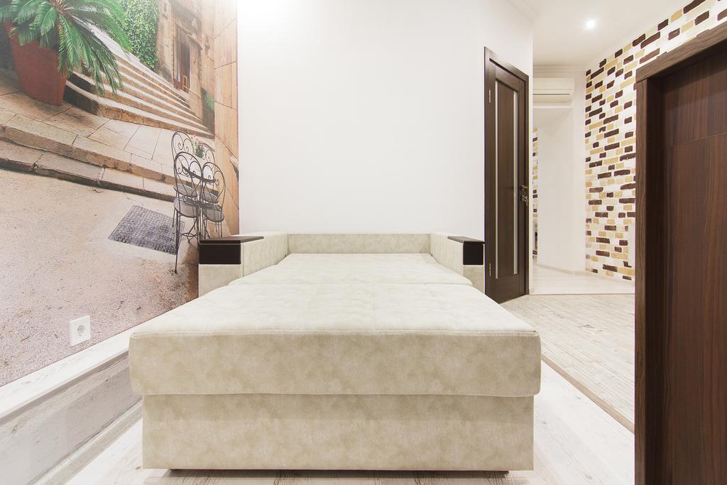Club Suite Near Deribasovskaya Odessa Ngoại thất bức ảnh